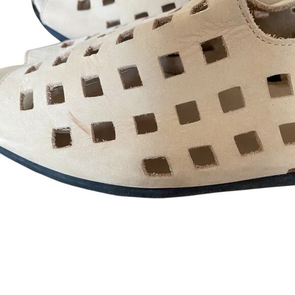 Arche Drick Natural Tan Leather Sandals size 38 size US 8 Perforations - Picture 6 of 13